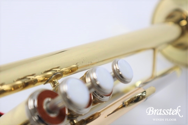 B♭Trumpet YTR-2320E