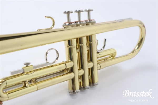B♭Trumpet YTR-2320E