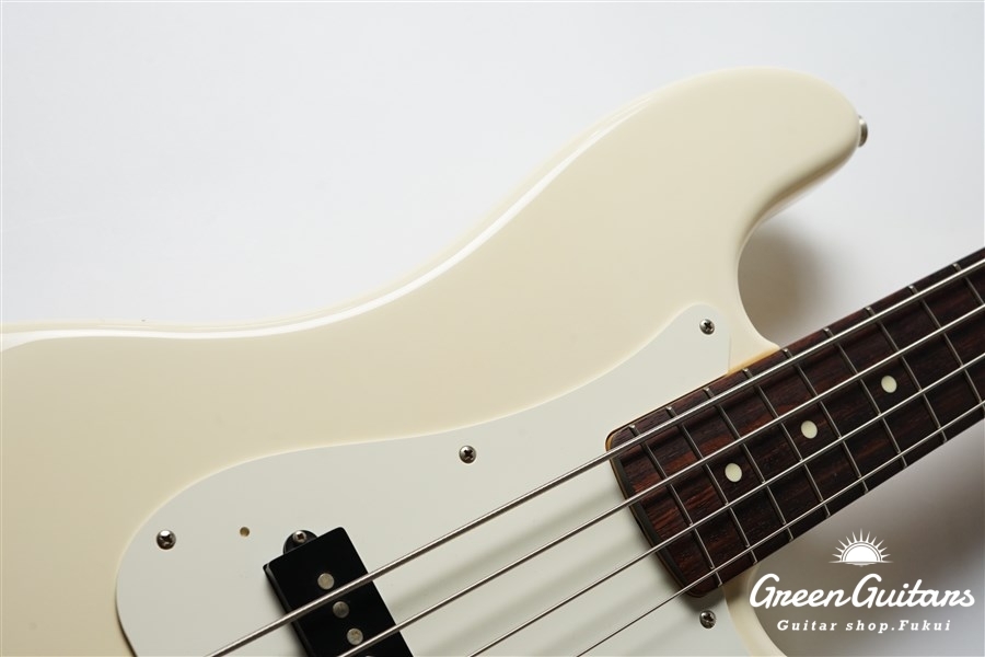 Fender JAPAN PB-38 - Arctic White | Green Guitars Online Store