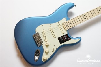American Performer Stratocaster - Satin Lake Placid Blue