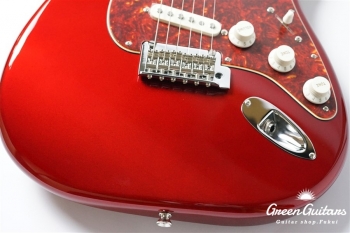 2021 Collection Made in Japan Hybrid II Stratocaster - Candy Apple Red