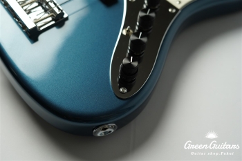 ML22 WL4 ASH - Dark Lake Pracid Blue