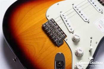 Made in Japan Heritage 60s Stratocaster - 3-Color Sunburst