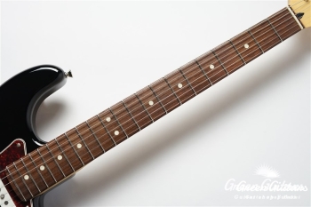 Made in Japan Hybrid II Stratocaster - Black