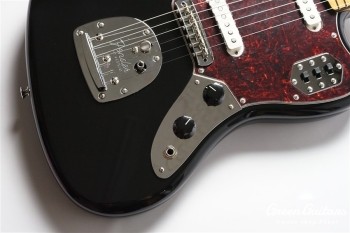 Vintera II 70s Jaguar - Black