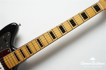 Vintera II 70s Jaguar - Black