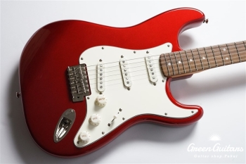 Classic Vibe ‘60s Stratocaster - Candy Apple Red
