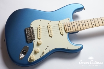 American Performer Stratocaster - Satin Lake Placid Blue
