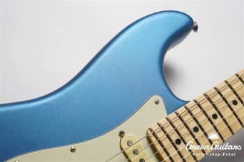 American Performer Stratocaster - Satin Lake Placid Blue