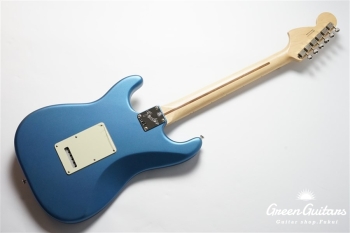 American Performer Stratocaster - Satin Lake Placid Blue