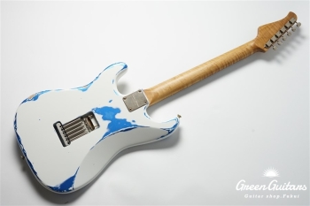 XSC-2 - Olympic White over Lake Placid Blue / Heavy Aged / Alder