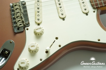 Classic Player Stratocaster - Burgundy Mist Metallic