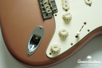 Classic Player Stratocaster - Burgundy Mist Metallic