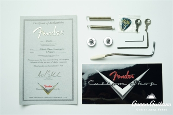 Classic Player Stratocaster - Burgundy Mist Metallic