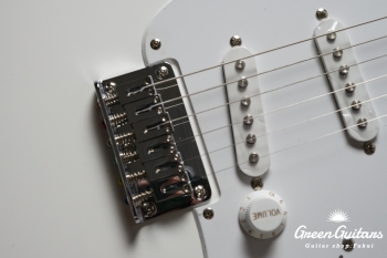 Squier Sonic Stratocaster HT - Arctic White