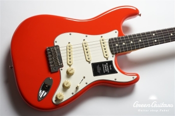 Player II Stratocaster - Coral Red