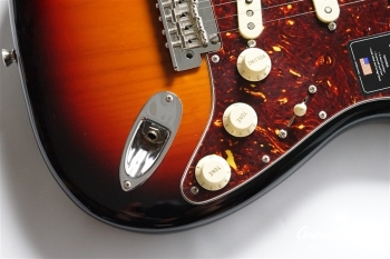 American Professional II Stratocaster - 3-Color Sunburst