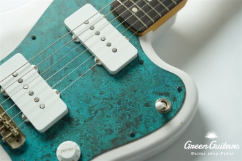 Model JM. #200 Light Aged - White Blonde with Blue