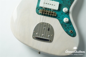 Model JM. #200 Light Aged - White Blonde with Blue