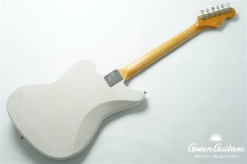 Model JM. #200 Light Aged - White Blonde with Blue