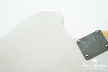 Model JM. #200 Light Aged - White Blonde with Blue