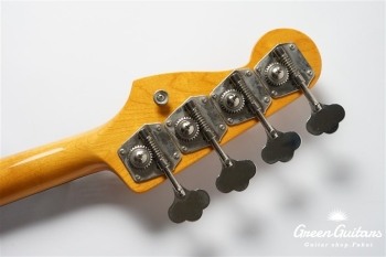 American Vintage ’62 Jazz Bass - 3-Color Sunburst