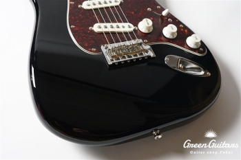 Made in Japan Hybrid II Stratocaster - Black