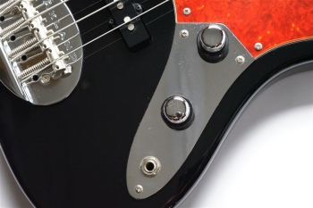 SL44-60/R Hinatch Signature Bass - Black / MH