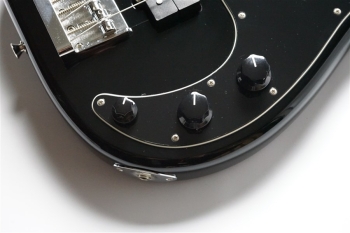 Blacktop Precision Bass - Black