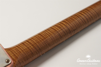 XSC-2 - Shoreline Gold over 3 Tone Burst / Heavy Aged / Master Grade Flame Maple Neck (Gloss Lacquer)