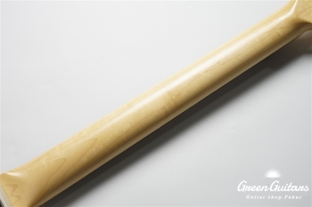 MT2-STD/R - White Blonde / Gold Acryl Pick Guard