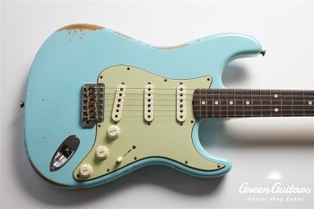 Limited Edition 1960 Stratocaster Relic - Faded Daphne Blue