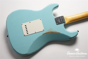 Limited Edition 1960 Stratocaster Relic - Faded Daphne Blue
