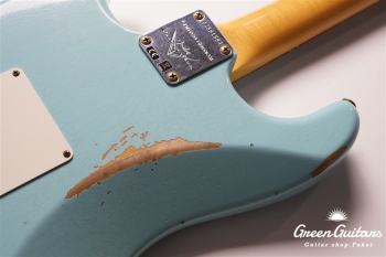 Limited Edition 1960 Stratocaster Relic - Faded Daphne Blue