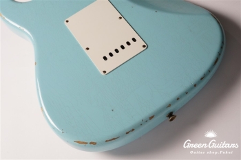 Limited Edition 1960 Stratocaster Relic - Faded Daphne Blue