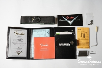 Limited Edition 1960 Stratocaster Relic - Faded Daphne Blue