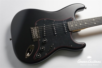 Made in Japan Limited Hybrid II Stratocaster, Noir