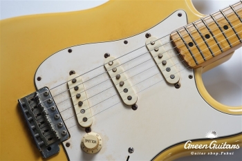 ST-67-85 - Vitnage White