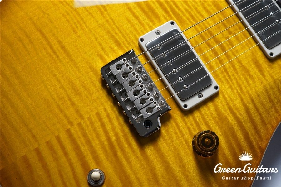 CE 22 Limited Edition - McCarty Sunburst