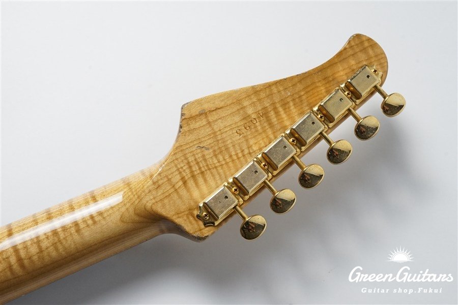 XSC-2 - Black / Heavy Aged / Alder / Gold Hard Wear