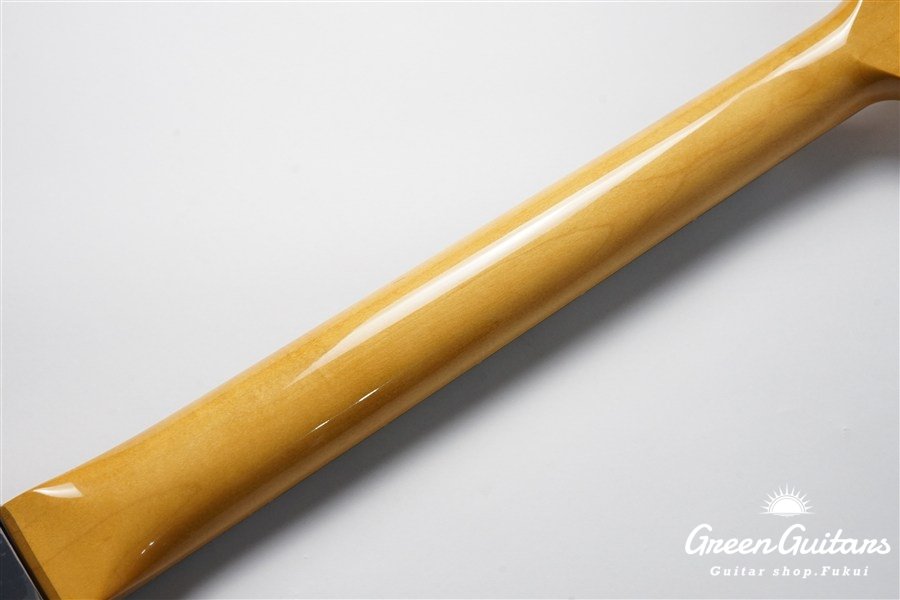 Vintera III Mid 60s Jaguar - 3-Color Sunburst