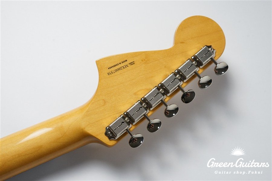 Vintera III Mid 60s Jaguar - 3-Color Sunburst