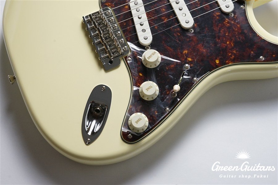 STV-R2 - Vintage White