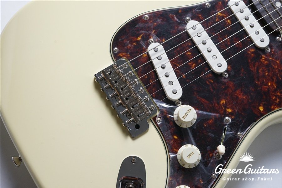 STV-R2 - Vintage White