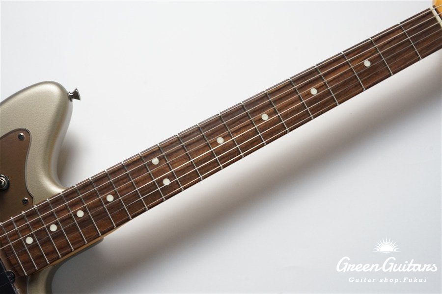 Made in Japan Hybrid II 2026 Collection Jazzmaster Satin Metallic - Matte Champagne Mirage