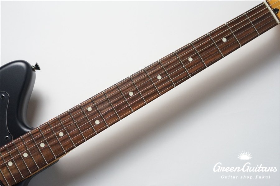 Made in Japan Hybrid II 2026 Collection Jazzmaster Satin Metallic - Matte Phantom Black