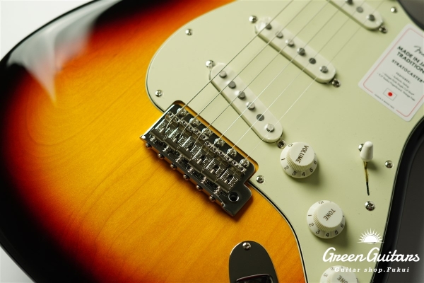 Made in Japan Traditional 60s Stratocaster - 3-Color Sunburst