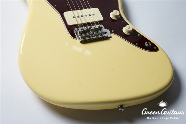 American Performer Jazzmaster - Vintage White
