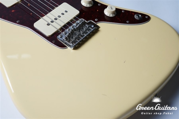 American Performer Jazzmaster - Vintage White