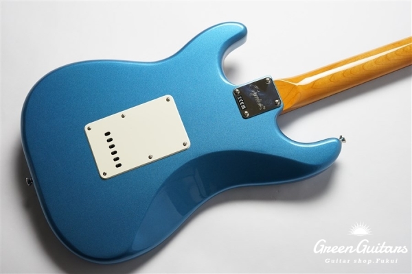 Classic Vibe ’60s Stratocaster - Lake Placid Blue